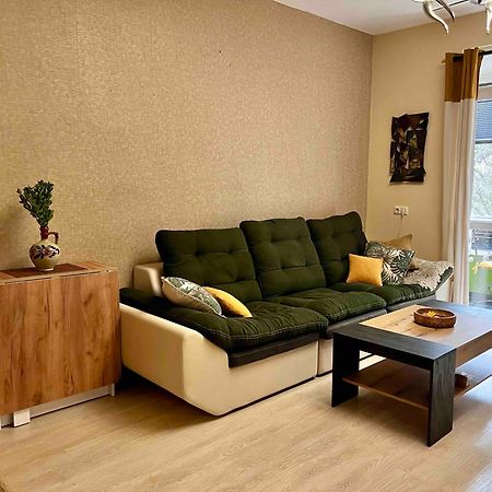 Cozy 2Br Oasis In Central Burgas Luaran gambar