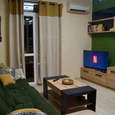 Cozy 2Br Oasis In Central Burgas Luaran gambar