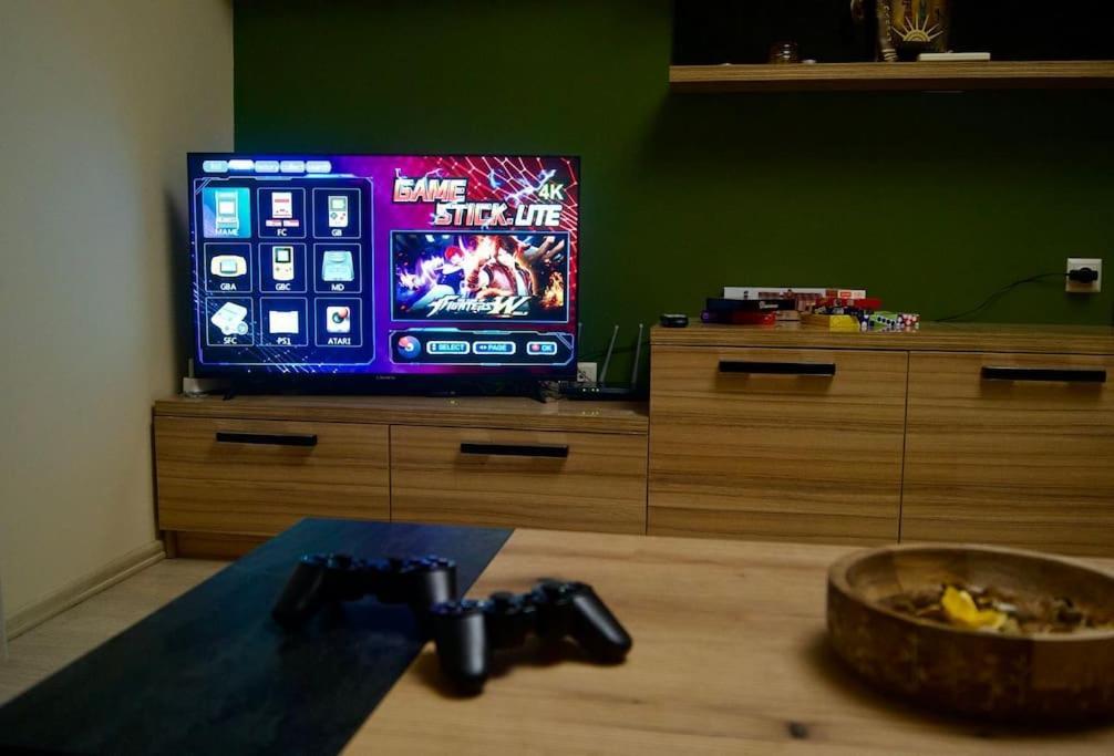 Cozy 2Br Oasis In Central Burgas Luaran gambar