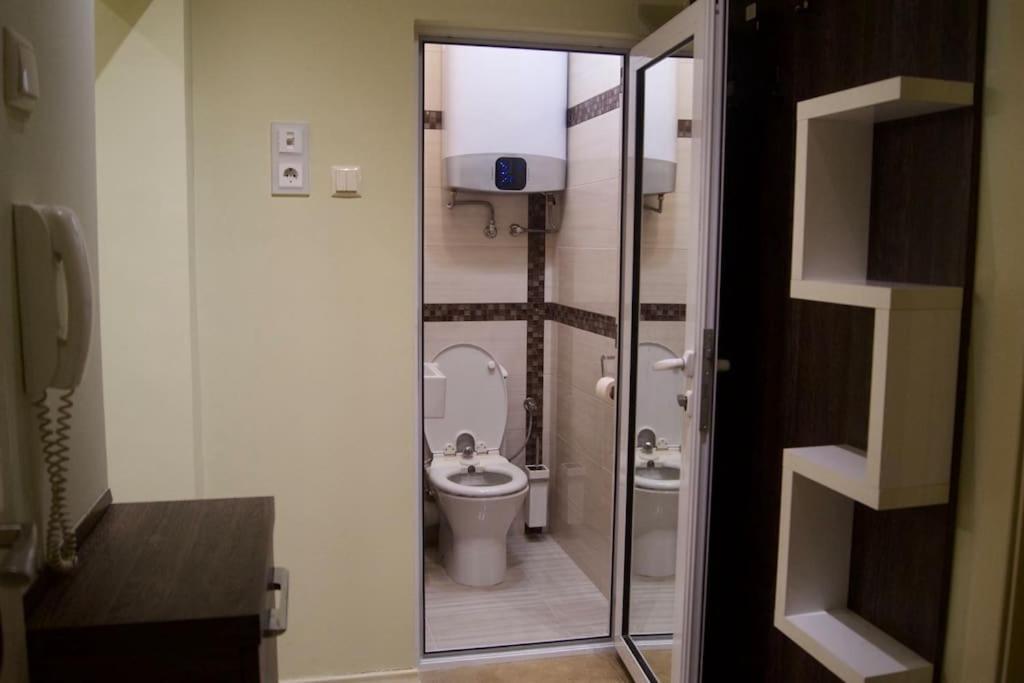 Cozy 2Br Oasis In Central Burgas Luaran gambar