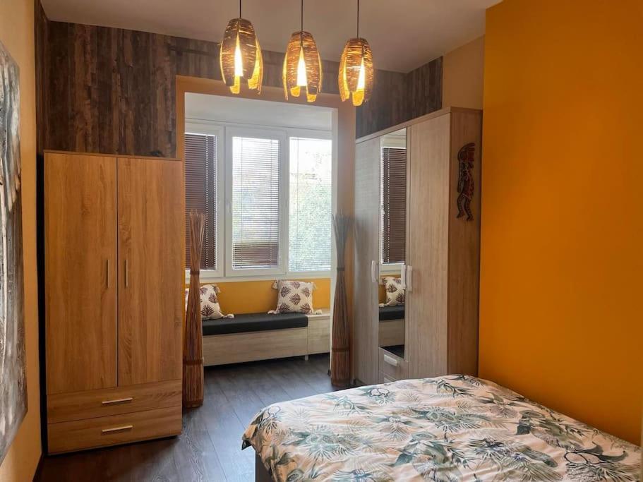 Cozy 2Br Oasis In Central Burgas Luaran gambar